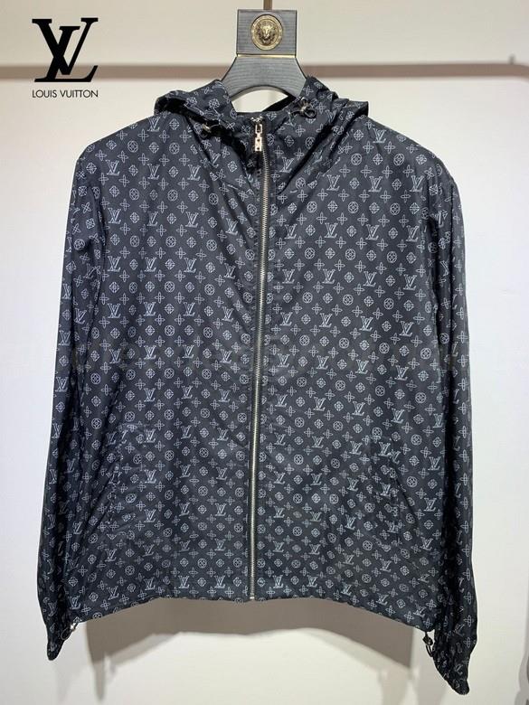 LV Men's Outwear 52